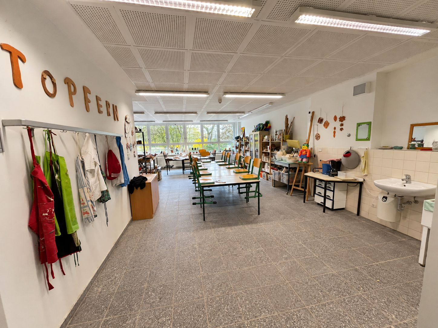 Vom Töpferraum zum Schulclub – Originalfoto